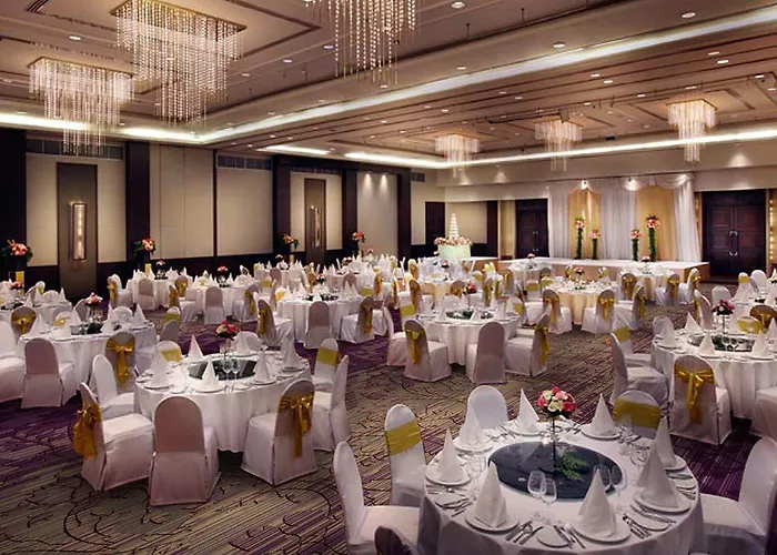 ホテル Amari Don Muang Airport 5*