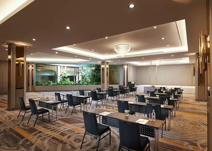 Amari Don Muang Airport Hotel 5*