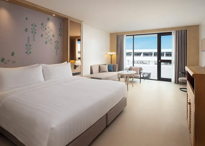 Amari Don Muang Airport Hotel 5*